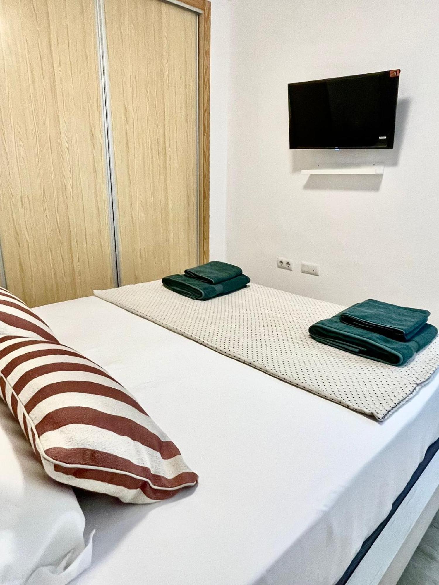 Apartamentos Familiares Puerto Nova Cartagena Bagian luar foto